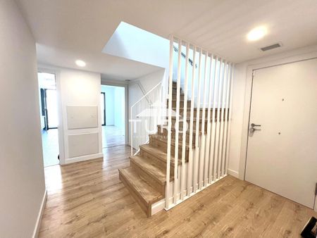 Ático de alquiler en Anton Agullana, Montilivi - Photo 2