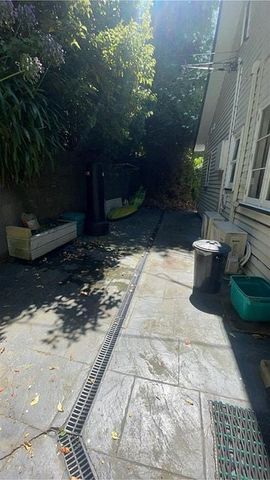 Charming 1BR Flat in Roseneath! - Photo 5
