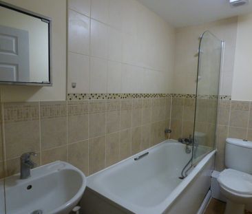 Flat to rent on - Photo 3