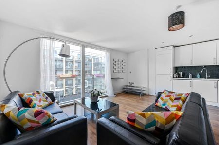 3 bedroom flat to rent - Photo 2