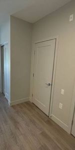 Modern 1BR/In suite laundry/Close to Skytrain/Ceiling fans/No pets - Photo 3