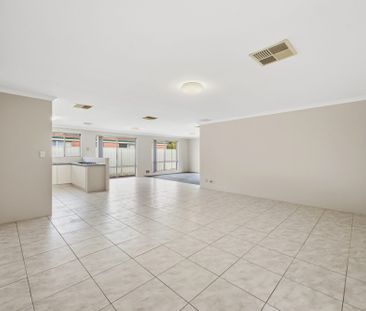 38 Ponderosa Loop, Canning Vale WA 6155 - Photo 3