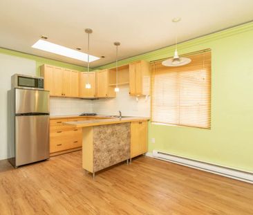 2752 Byron Road, North Vancouver - Photo 2