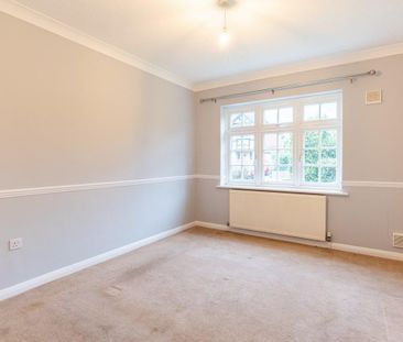 Epsom Road, Leatherhead, KT22 - Photo 6