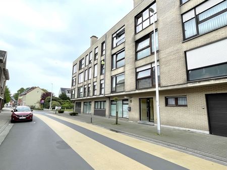 Compleet gerenoveerd appartement met garage nabij cetrum. - Photo 4