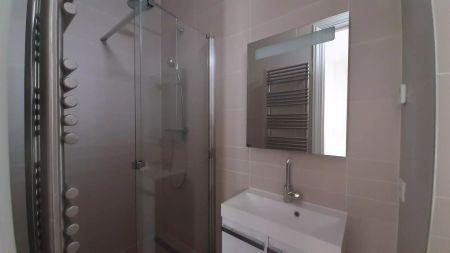 location Appartement T5 DE 207.8m² À PARIS - Photo 5