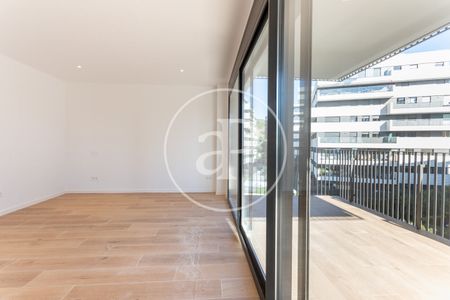 Newly built apartment for rent in Finestrelles - Photo 3