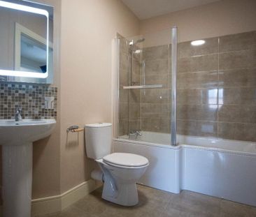 Apt 8 Carolan House, 56 Rossmore Drive, Belfast, BT7 3LA - Photo 3