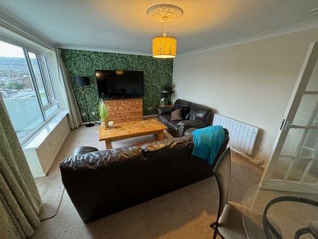 2 bedroom flat to rent - Photo 4