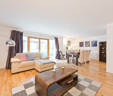 Apt. 60 Forbes Quay, Lazer Lane, Grand Canal Dk, Dublin 2 - Photo 1