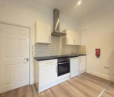 Lampton Road, Hounslow, TW3, Middlesex - Photo 3