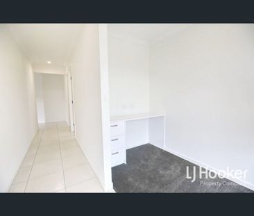 9 Dunaden Street, Logan Reserve, Qld 4133 - Photo 2