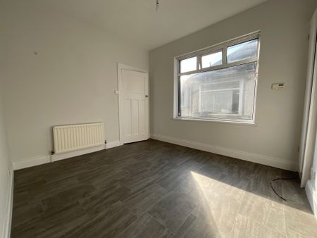 172 Saintfield Road, Belfast , BT8 6HF - Photo 4