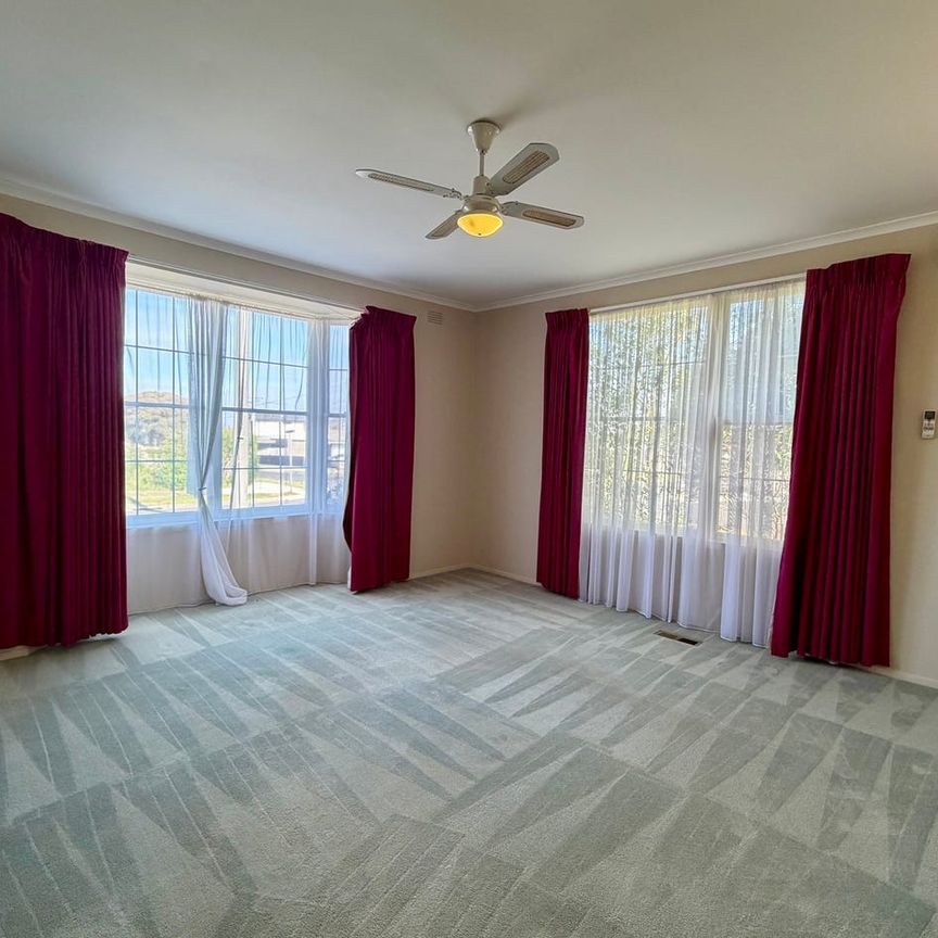 The perfect three bedroom home. - Photo 1