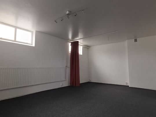 Kerstinbodagatan, Katrineholm - Photo 1