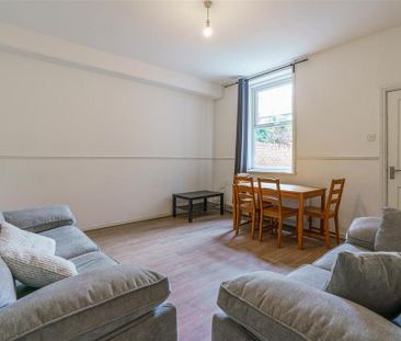 4 bedroom terraced house to rent - Photo 2