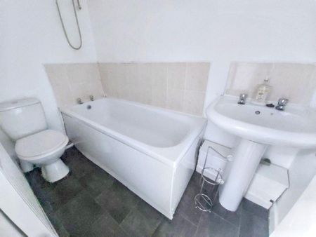 West Bridge Street, Cambois, Blyth, Northumberland, NE24 1QP - Photo 5