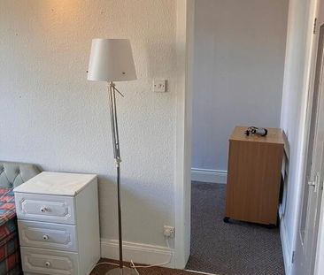 2, 82 Malone Avenue, Belfast, BT9 6ES - Photo 6