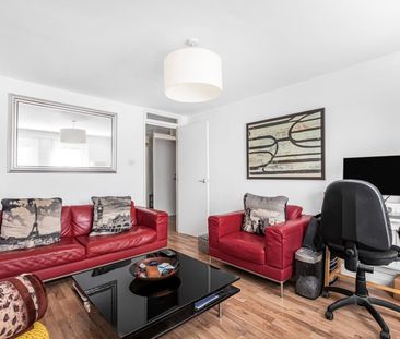 1 Bed Flat, Risinghill St, N1 - Photo 3