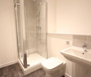 4 bedroom terraced house to rent - Photo 4