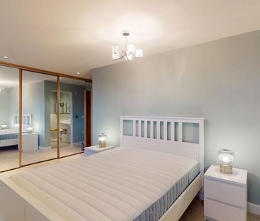 3 bedroom penthouse to rent - Photo 5