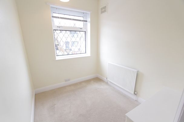 Seagrave Crescent, Sheffield, S12 - Photo 1