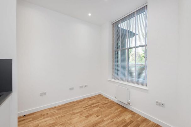 1 bedroom ground floor flat to rent - Photo 1