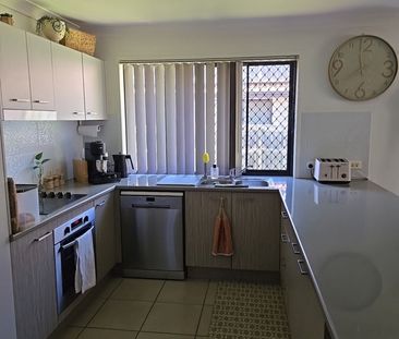 GORGEOUS HOME IN RACEVIEW - Photo 1