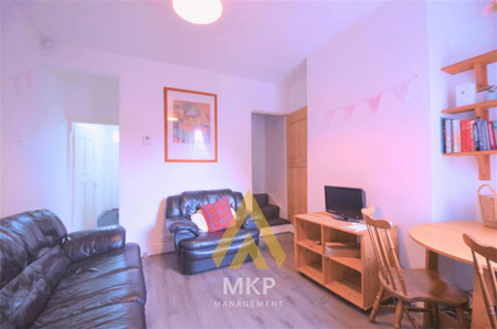3 bedroom terraced house to rent - Photo 3