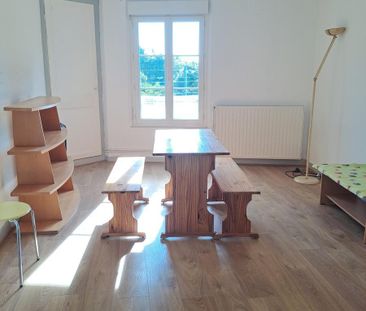 Location Appartement à Lisieux - Photo 1