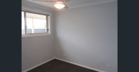 Brand-New Two-Bedroom Townhouse for Rent! - Photo 4