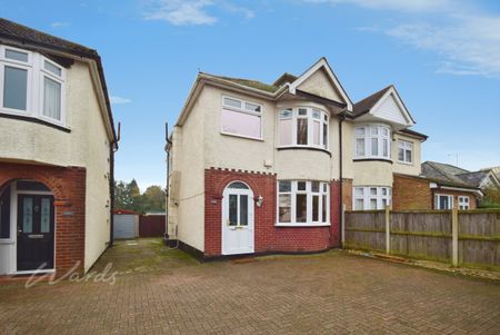 3 bedroom semi-detached house to rent - Photo 2