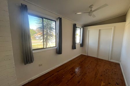 3 Bedroom Home! - Photo 3