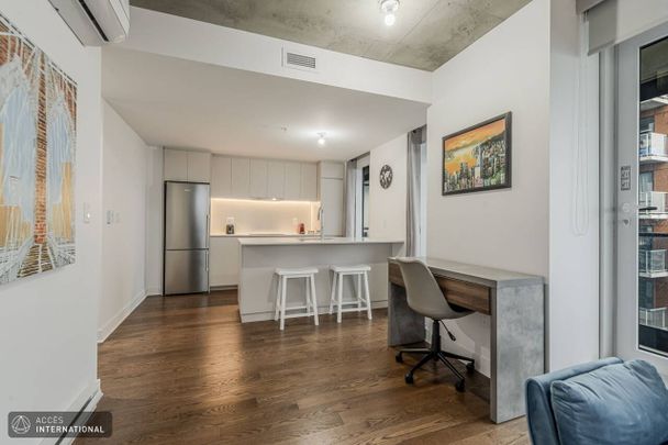 Modern furnished apartment for rent in Griffintown near downtown, Old Montréal - Photo 1