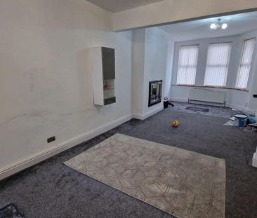 5 bedroom end of terrace house to rent - Photo 1