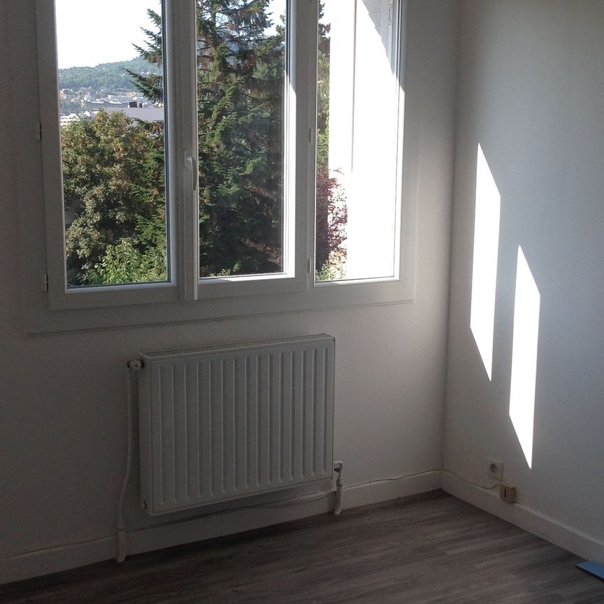 Location Appartement 2 pièces 42m² CHAMALIERES 63400 - Photo 1