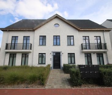 Lichtrijk, ruim, 2 slaapkamer nieuwbouwappartement te Hansbeke - Photo 1