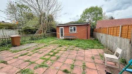 Room in a Shared House, Charles Crescent, HA1 - Photo 5