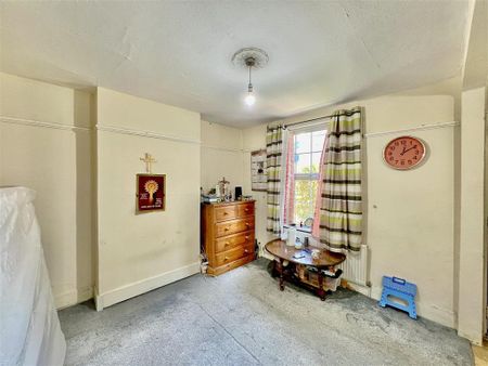 3 bedroom terraced house to rent - Photo 4