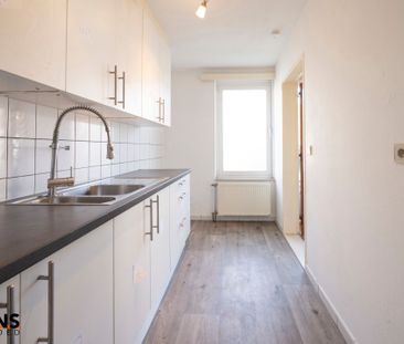 Gelijkvloersappartement met garagebox. - Foto 2