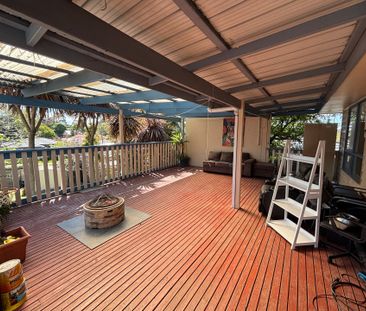 3-Bedroom Home with Separate Studio/Retreat - Photo 2