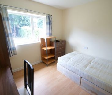 7 Bed - Becketts Park Crescent, Headingley, Leeds - Photo 2