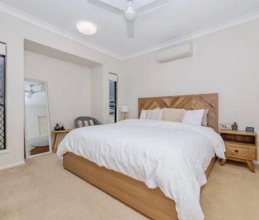 PERFECTION IN BURDELL - Photo 1