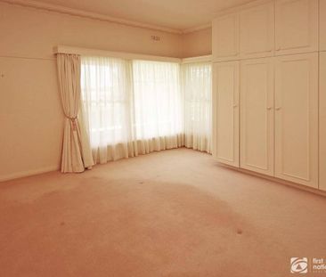 BEAUTIFUL HOME ON APPROX 1 ACRE - Photo 6
