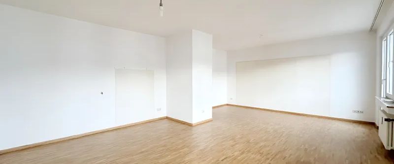 SANIERTE 2-ZIMMERWOHNUNG IN DER STADTMITTE ZU MIETEN! - Photo 1