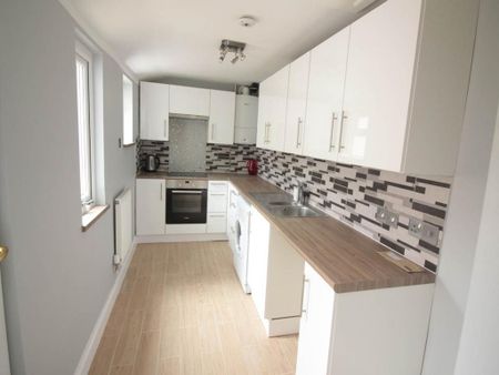 2 bedroom terraced house to rent - Photo 5