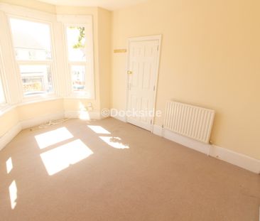 2 bed to rent in Luton Road, Chatham, ME4 - Photo 3