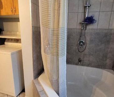 6 1/2 à louer avec 3 Chambres fermées - Photo 3