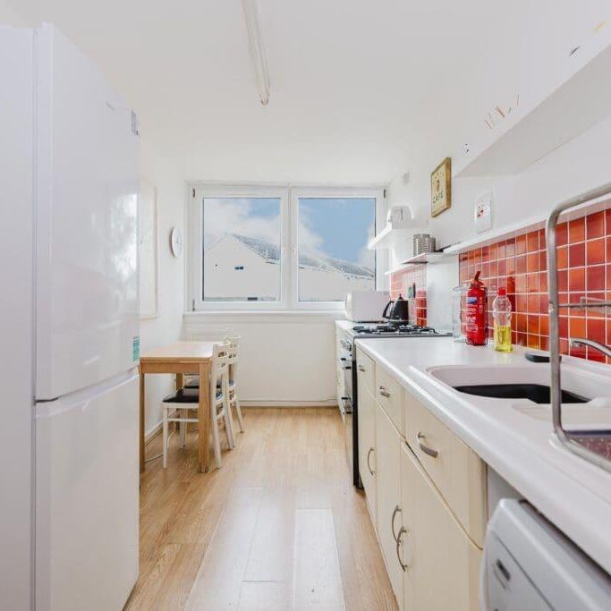 2 bedroom flat to rent - Photo 1