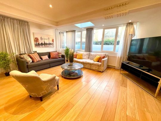 2 Bed Flat, Walton Street, SW3 - Photo 1